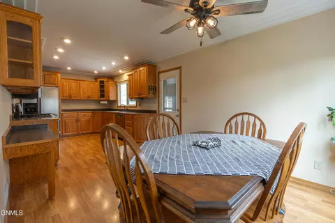 Dining - 908 Midway Dr, Bismarck, ND 58501 photo 2 of 2