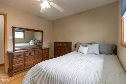 Bedroom - 908 Midway Dr, Bismarck, ND 58501 photo 2 of 8