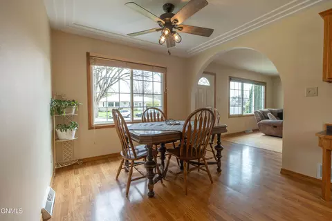 Dining - 908 Midway Dr, Bismarck, ND 58501 photo 1 of 2