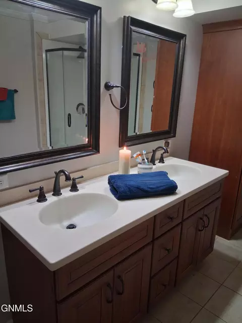 Bath - 1917 Capitol Ave, Bismarck, ND 58501 photo 11 of 14