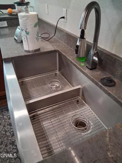 Kitchen - 1917 Capitol Ave, Bismarck, ND 58501 photo 7 of 12