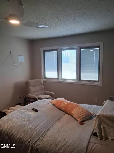 Bedroom - 1917 Capitol Ave, Bismarck, ND 58501 photo 2 of 3