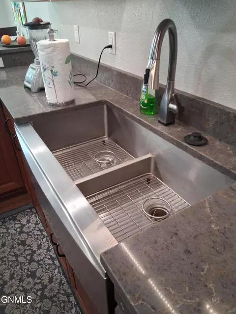 Kitchen - 1917 Capitol Ave, Bismarck, ND 58501 photo 8 of 12