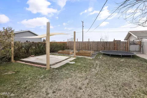 Exterior - 1223 13th Ave W, Williston, ND 58801 photo 3 of 5