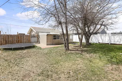 Exterior - 1223 13th Ave W, Williston, ND 58801 photo 4 of 5