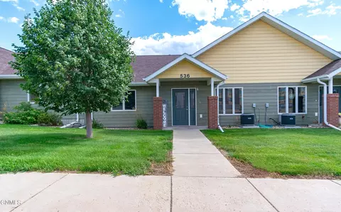 536 Elks Dr, Dickinson, ND 58601