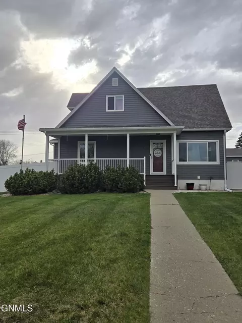410 Welo St N, Tioga, ND 58852