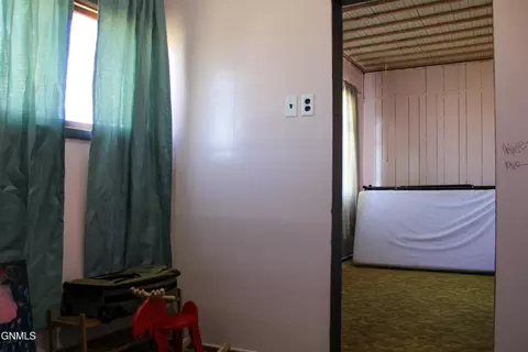 Bedroom - 311 2nd Ave NW, Killdeer, ND 58640 photo 4 of 4