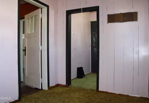 Bedroom - 311 2nd Ave NW, Killdeer, ND 58640 photo 2 of 4