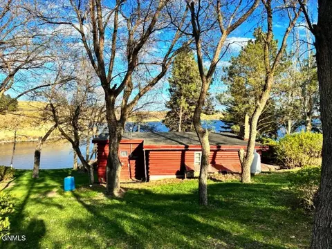 Exterior - 23 Pike Pt, Elgin, ND 58533 photo 3 of 8