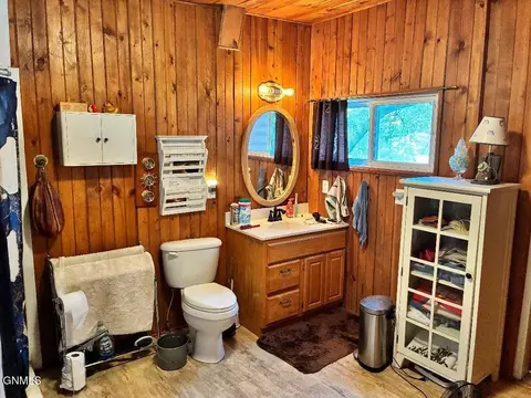 Bath - 23 Pike Pt, Elgin, ND 58533 photo 1 of 1