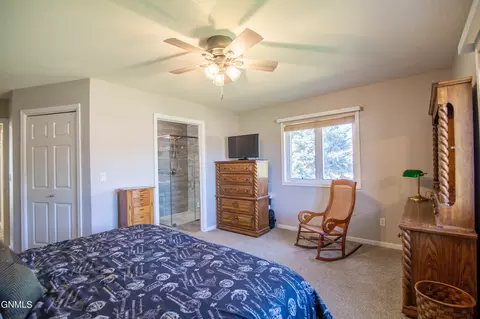 Bedroom - 1096 Turnpike Ave E, Bismarck, ND 58501 photo 1 of 4