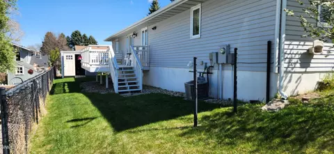 Exterior - 1096 Turnpike Ave E, Bismarck, ND 58501 photo 7 of 7