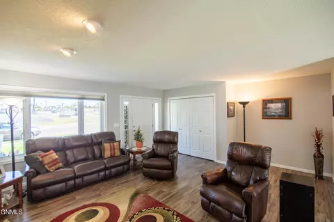 Entry Way - 1096 Turnpike Ave E, Bismarck, ND 58501 photo 1 of 2
