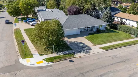 View/Area - 1096 Turnpike Ave E, Bismarck, ND 58501 photo 2 of 4