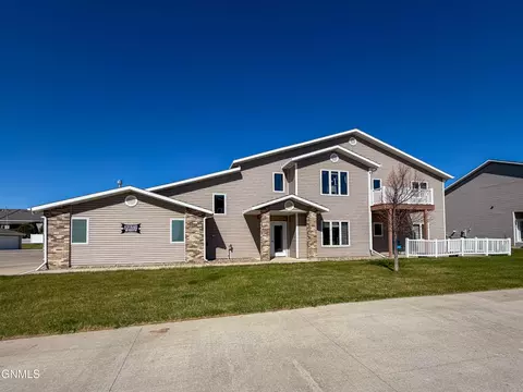 1770 E Calgary Ave, Bismarck, ND 58503
