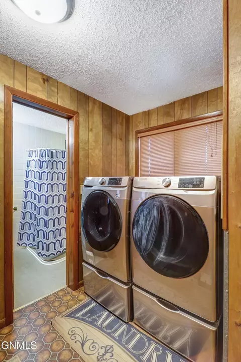 Other - 906 16th Ave W, Williston, ND 58801 photo 6 of 19