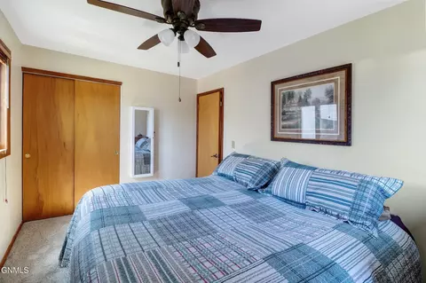 Bedroom - 906 16th Ave W, Williston, ND 58801 photo 4 of 5