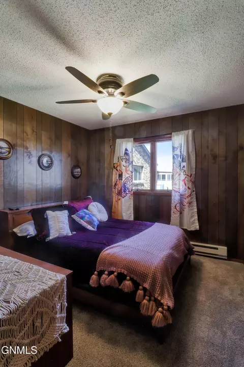Bedroom - 906 16th Ave W, Williston, ND 58801 photo 5 of 5