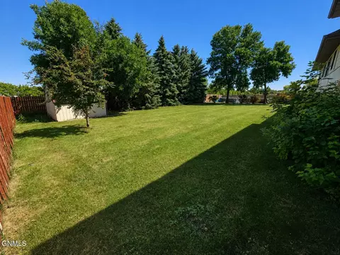 Other - 818 Mannhaven St, Hazen, ND 58545 photo 2 of 16