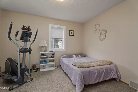 Bedroom - 2986 Warwick Loop, Bismarck, ND 58504 photo 2 of 2