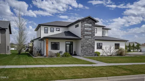 320 E Lasalle Dr, Bismarck, ND 58503