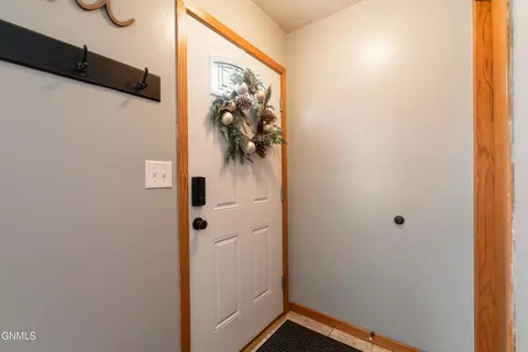 Entry Way - 1002 3rd St NW, Mandan, ND 58554 photo 1 of 3