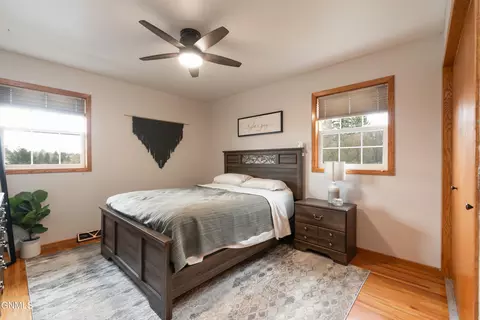 Bedroom - 1002 3rd St NW, Mandan, ND 58554 photo 1 of 3