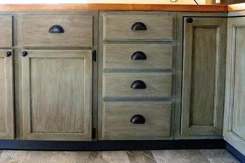Kitchen - 623 8th Ave SE, Jamestown, ND 58401 photo 4 of 4