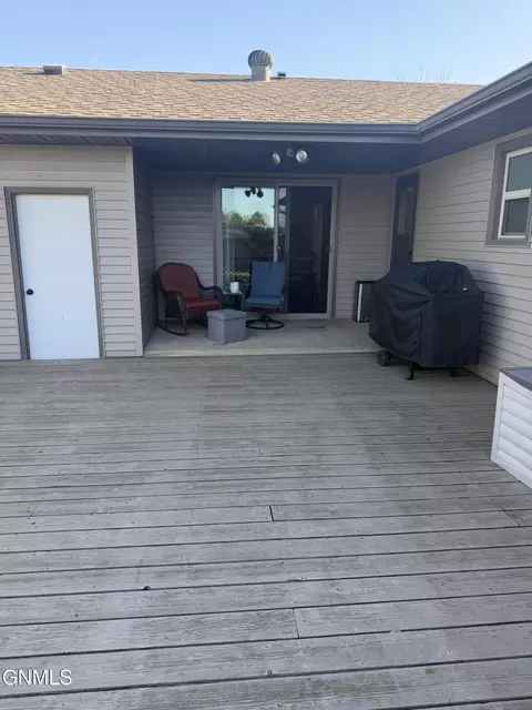 Exterior - 317 Denver Ave, Bismarck, ND 58504 photo 5 of 5