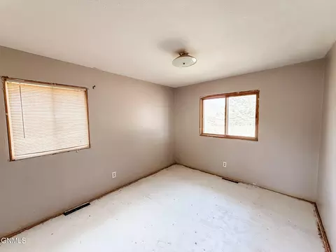 Bedroom - 4105 4th Ave E, Williston, ND 58801 photo 3 of 5
