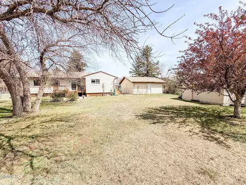 Exterior - 4105 4th Ave E, Williston, ND 58801 photo 6 of 6