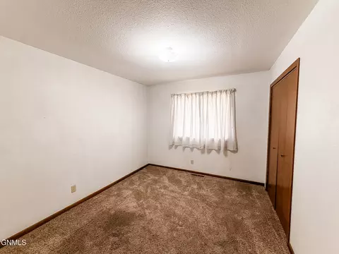Bedroom - 4105 4th Ave E, Williston, ND 58801 photo 2 of 5