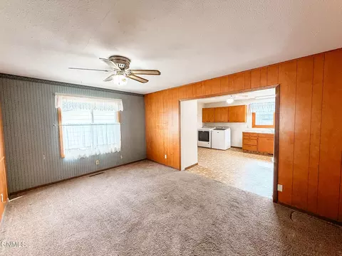 Living - 4105 4th Ave E, Williston, ND 58801 photo 2 of 5
