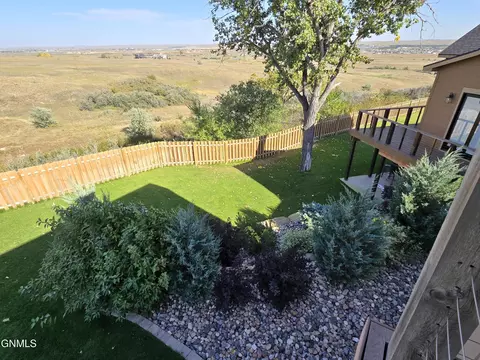 6818 Fairview Dr, Williston, ND 58801 photo 11
