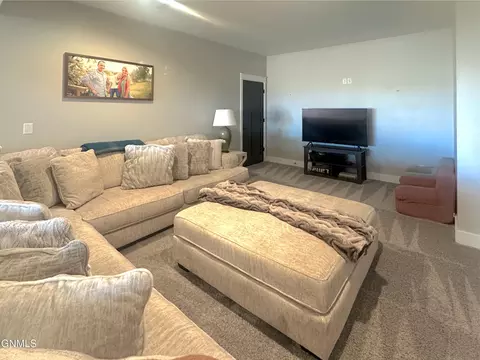 6818 Fairview Dr, Williston, ND 58801 photo 96