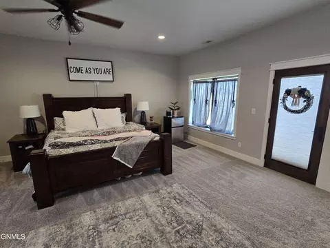 6818 Fairview Dr, Williston, ND 58801 photo 74