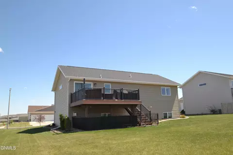 Exterior - 5016 Hudson St, Bismarck, ND 58503 photo 6 of 6