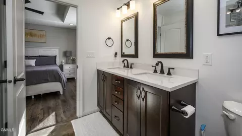 Bath - 5016 Hudson St, Bismarck, ND 58503 photo 3 of 5