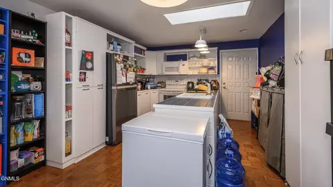 Kitchen - 316 E Capitol Ave, Bismarck, ND 58501 photo 1 of 2