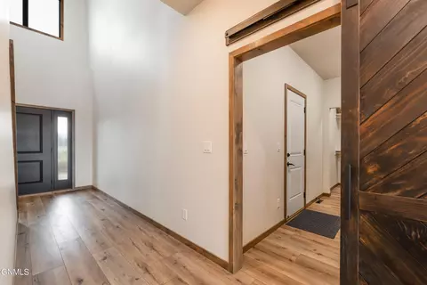 Entry Way - 527 Flint Dr, Bismarck, ND 58503 photo 3 of 9