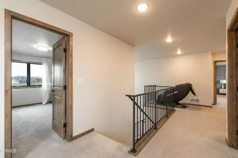 Entry Way - 527 Flint Dr, Bismarck, ND 58503 photo 7 of 9
