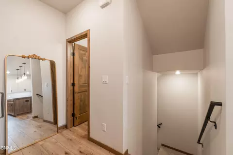 Entry Way - 527 Flint Dr, Bismarck, ND 58503 photo 6 of 9
