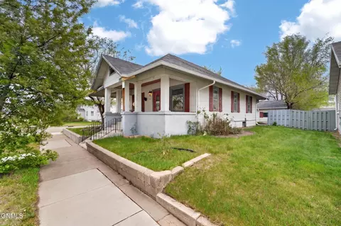 303 W Broadway, Williston, ND 58801 photo 4