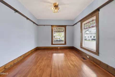 303 W Broadway, Williston, ND 58801 photo 10