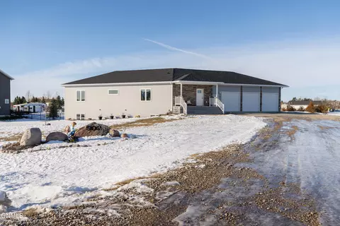 900 Schick Dr, Bismarck, ND 58501