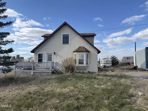 301 2nd Ave E, Westby, MT 59275