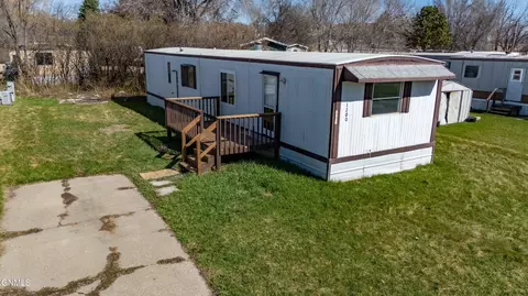 1200 Pioneer Trl, Mandan, ND 58554