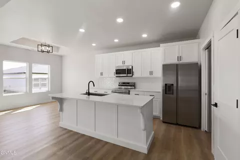 Kitchen - 3405 35th St W, Williston, ND 58801 photo 4 of 4