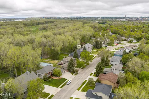 View/Area - 800 Munich Dr, Bismarck, ND 58504 photo 3 of 8